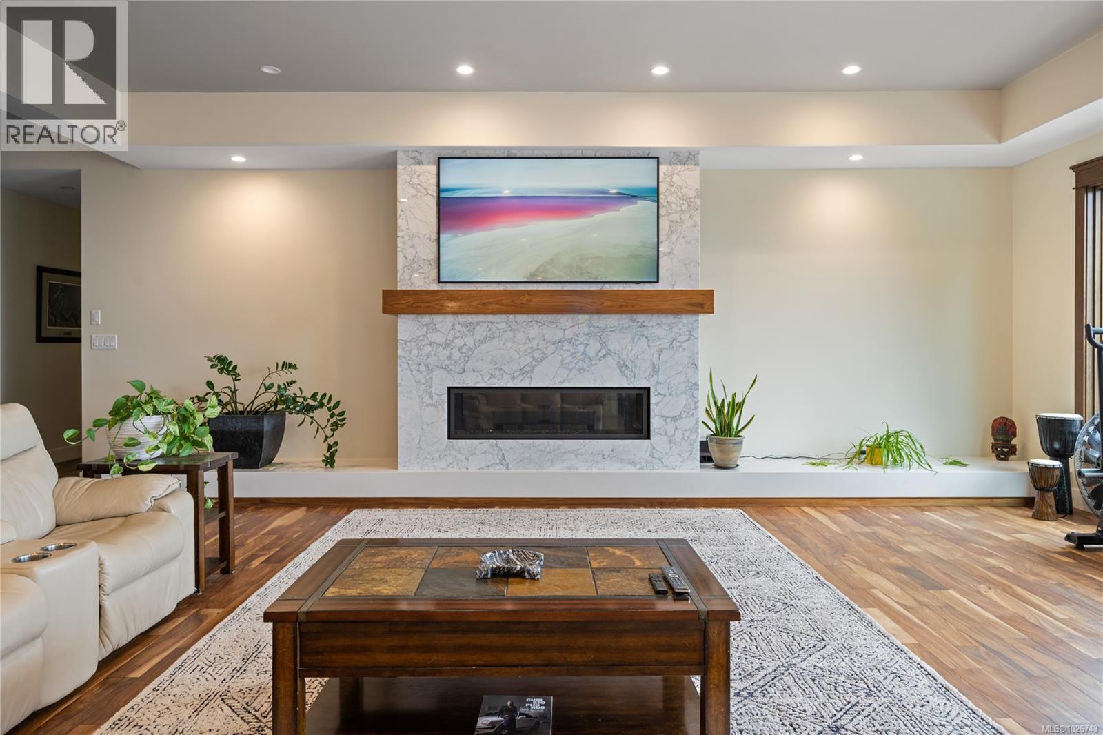 1745 Warn Way - 28