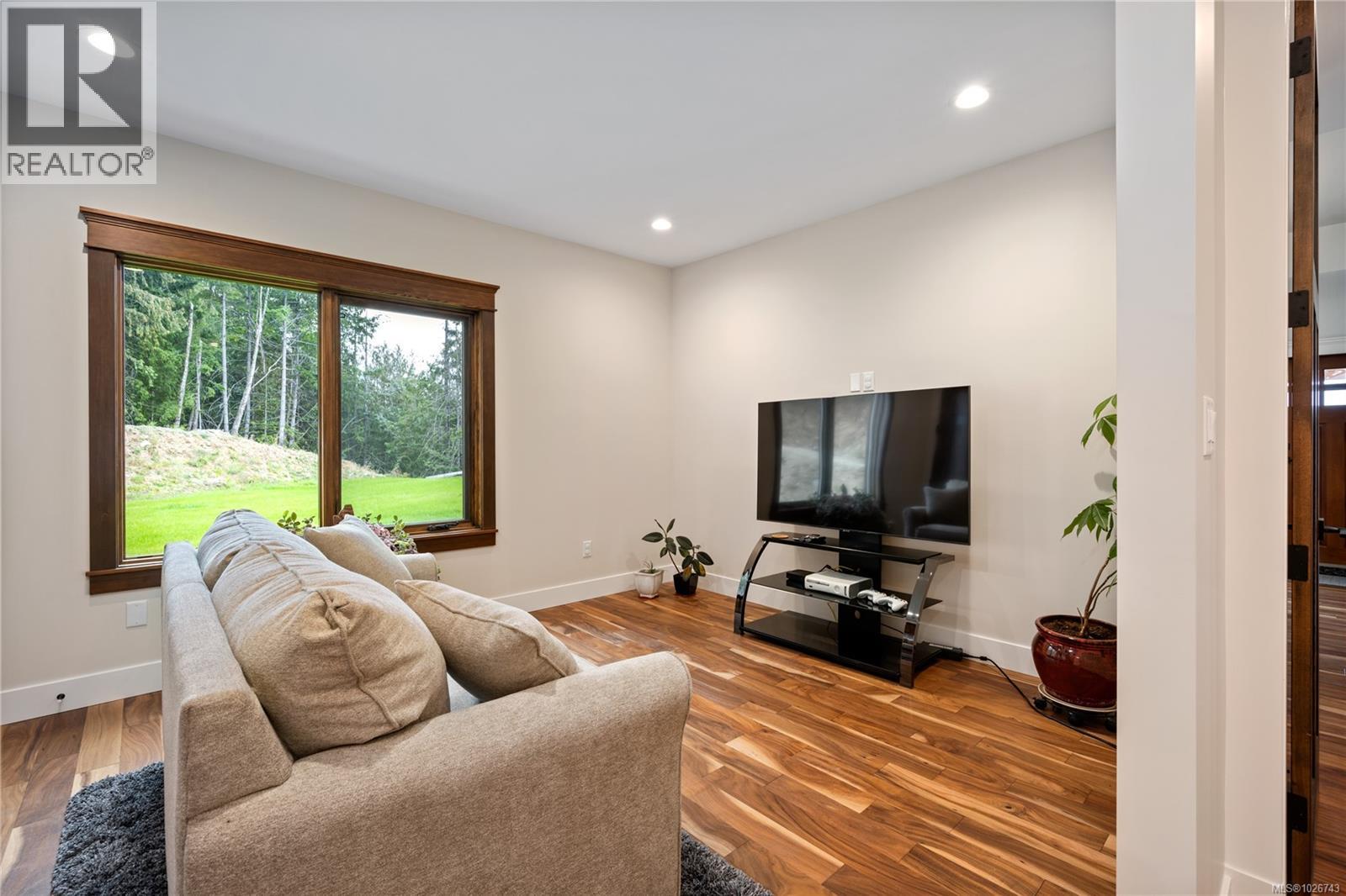 1745 Warn Way - 31