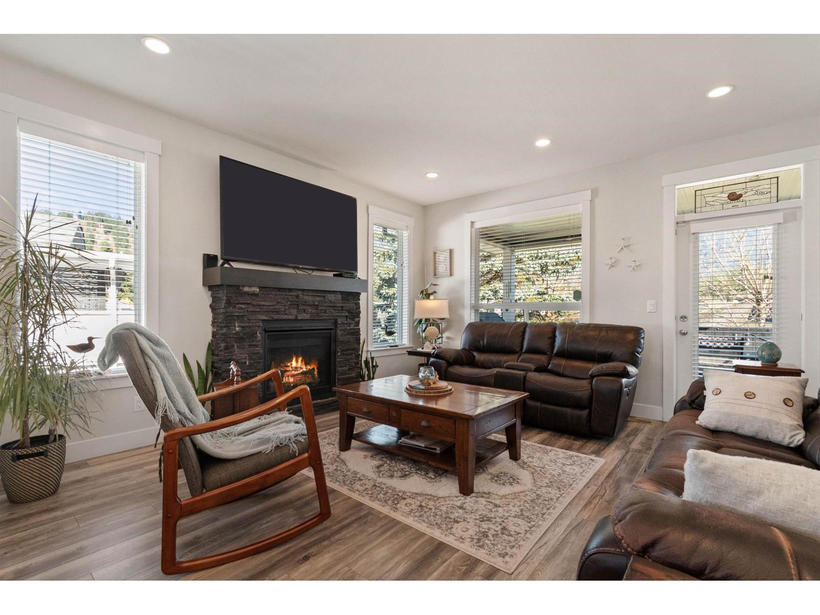 21002 SWALLOW PLACE, Hope, Hope