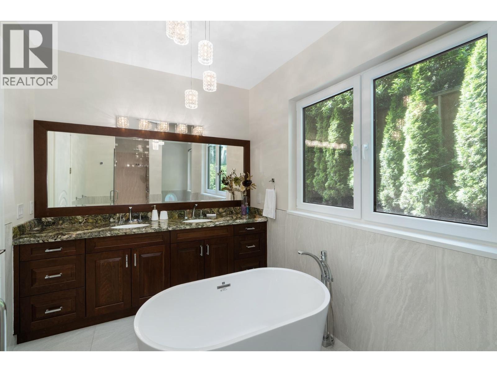 1760 29TH STREET, West Vancouver