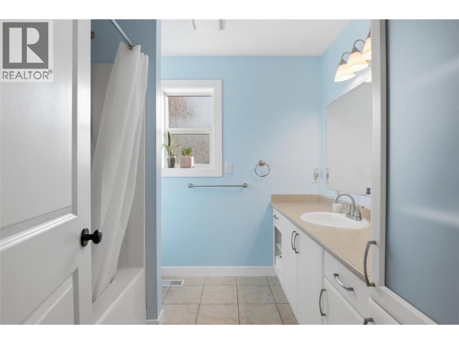 1225 COPPERHEAD Drive, Kamloops