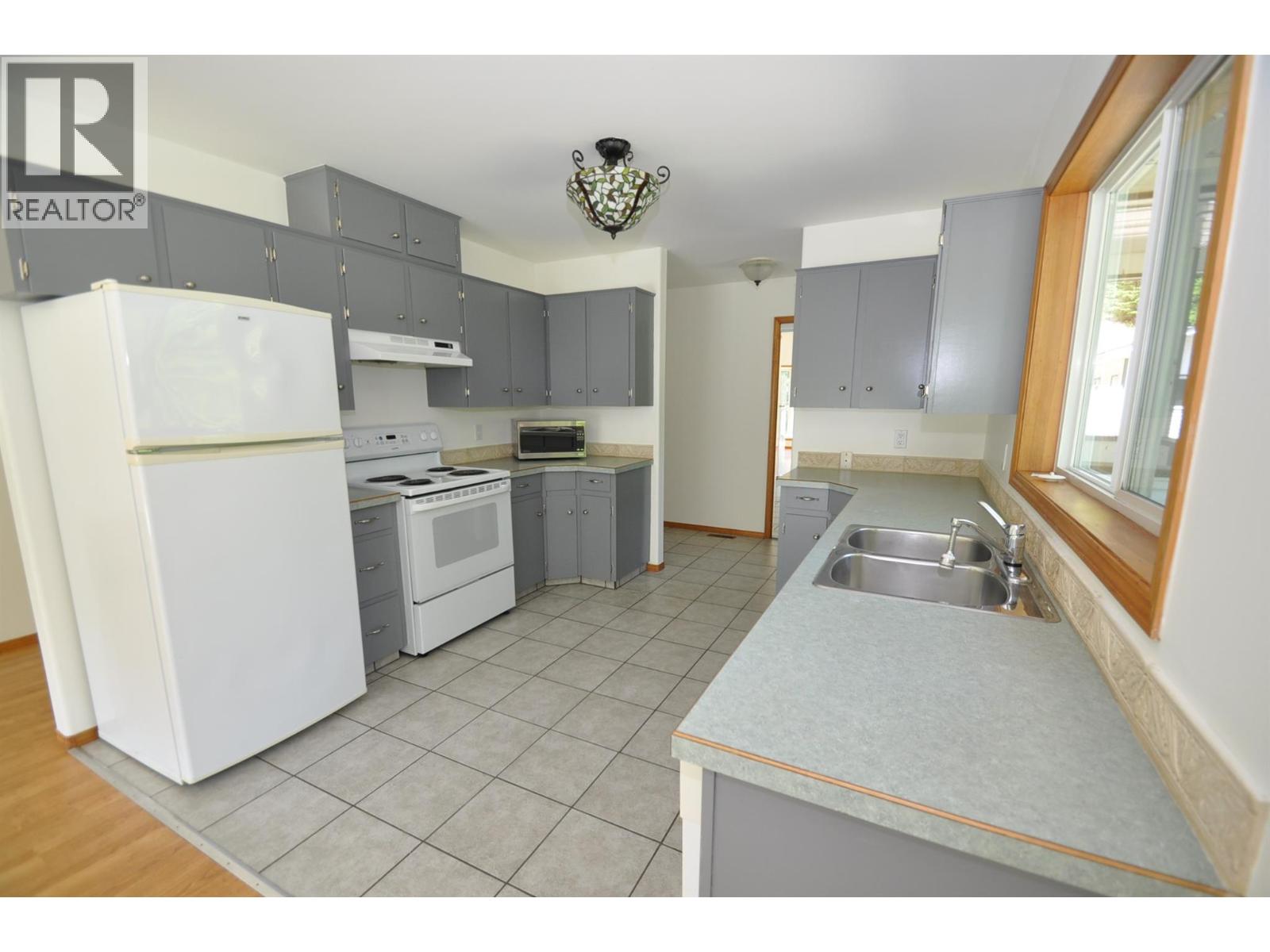 8917 Meadow Street, Balfour