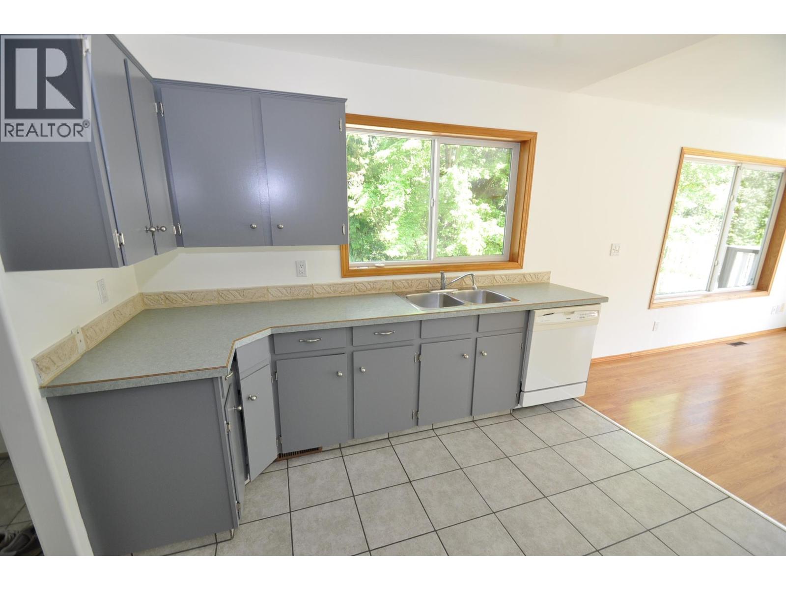 8917 Meadow Street, Balfour