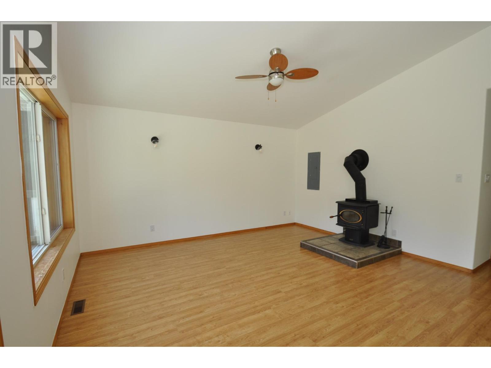 8917 Meadow Street, Balfour