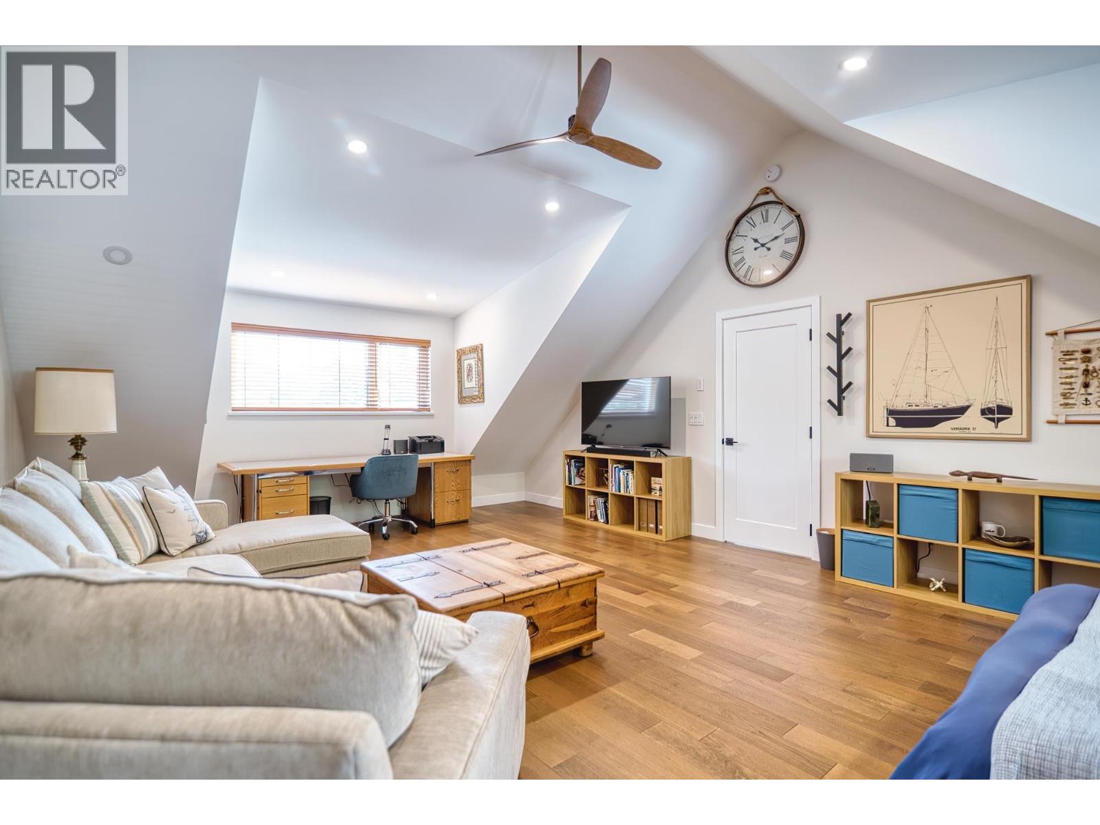 40 4622 SINCLAIR BAY ROAD, Pender Harbour