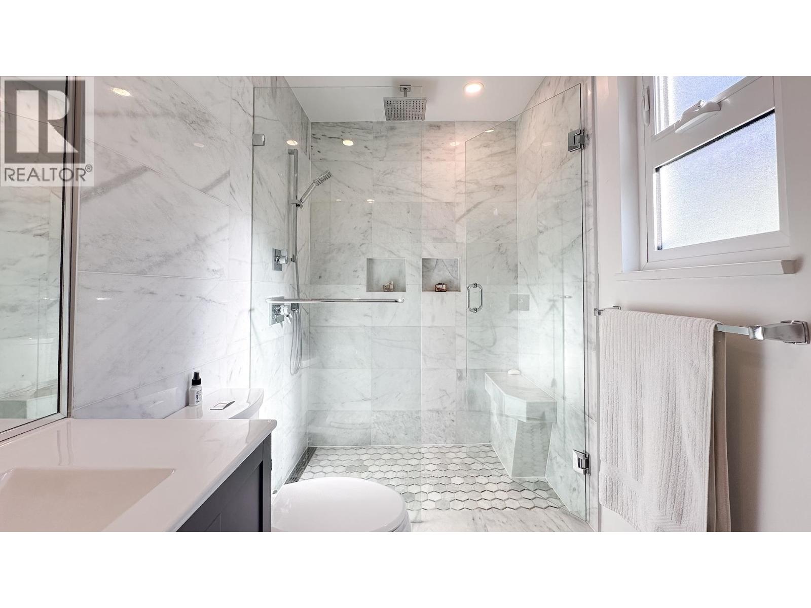 2426 BENNIE PLACE, Port Coquitlam