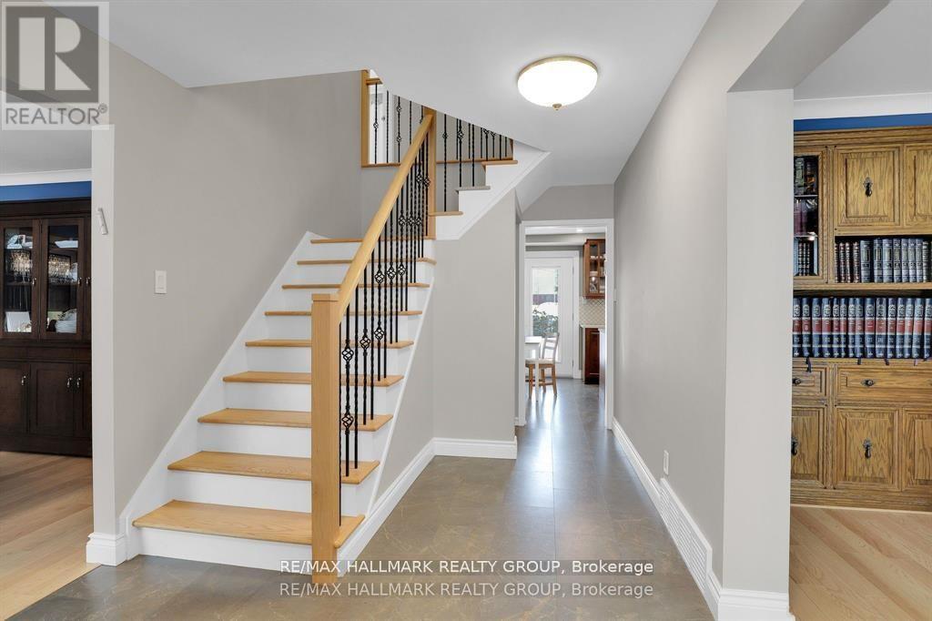 1712 PLAYFAIR DRIVE - 5