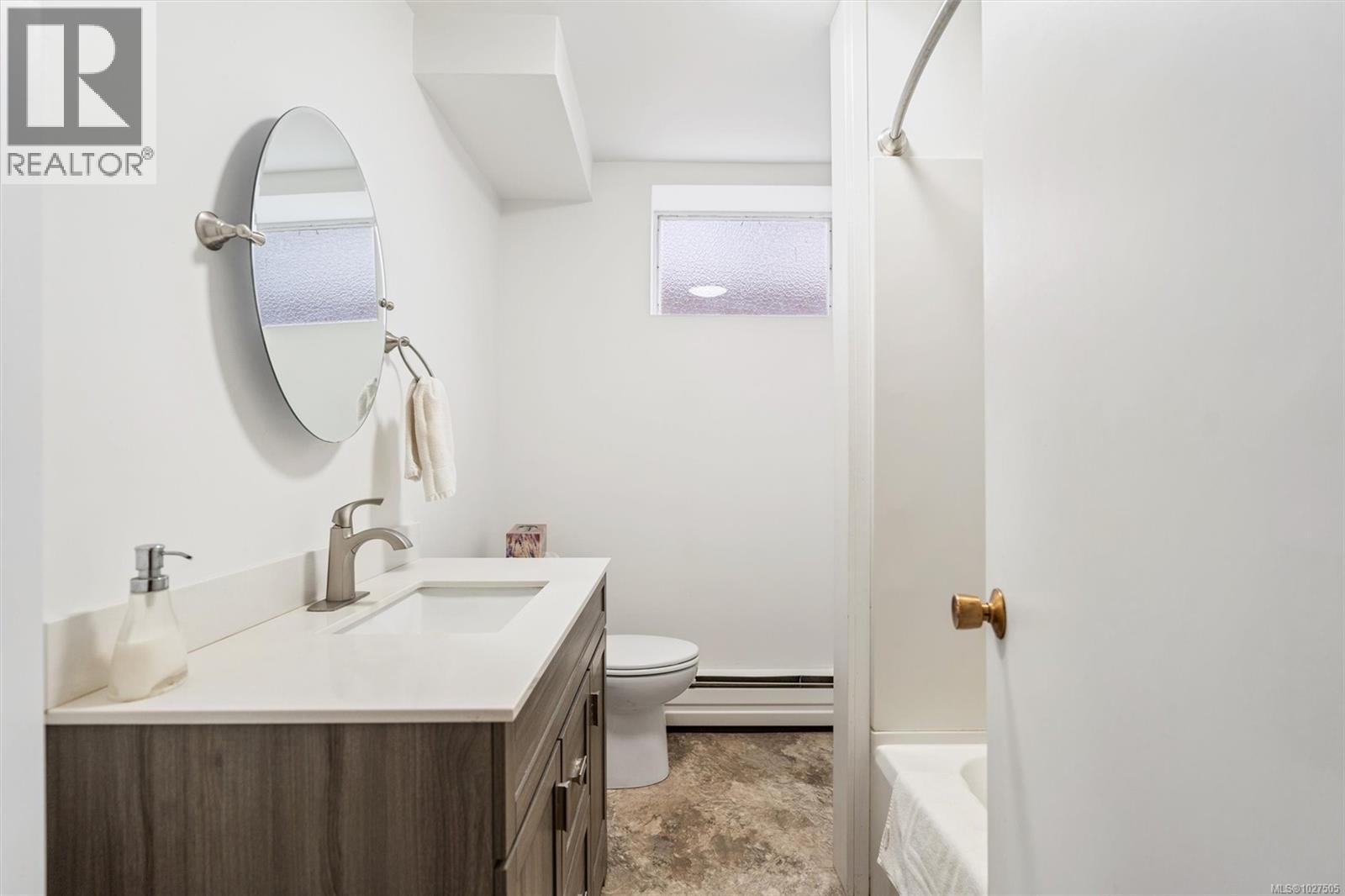  1790 Keith Place, Saanich