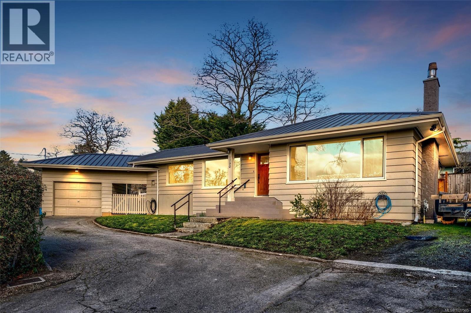  1790 Keith Place, Saanich