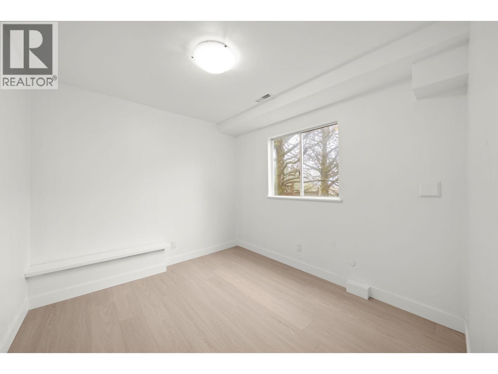 115 WARRICK STREET, Coquitlam