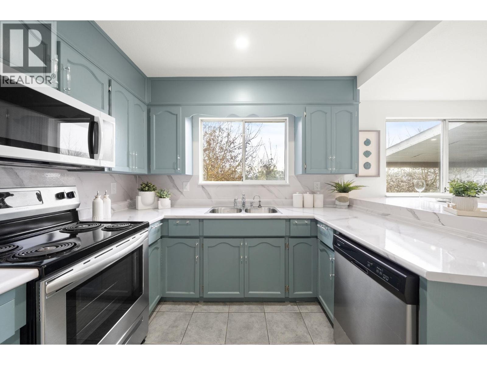 115 WARRICK STREET, Coquitlam