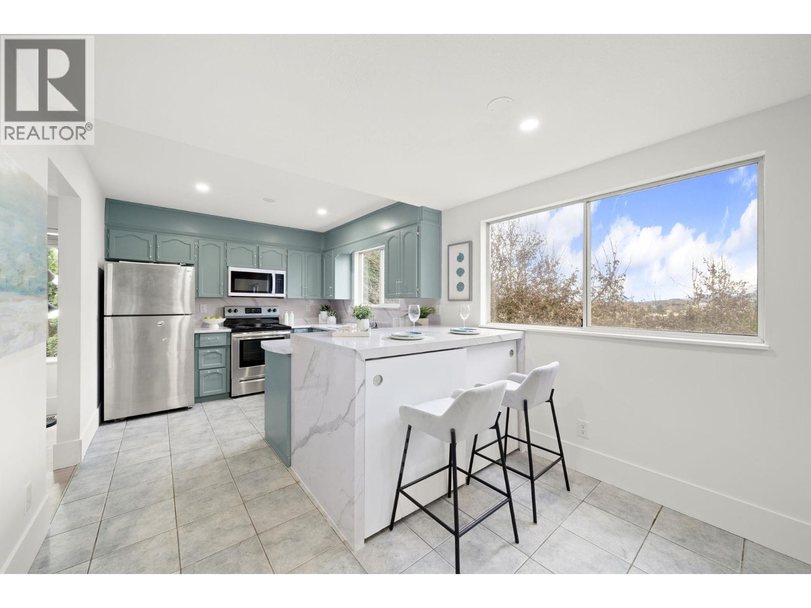 115 WARRICK STREET, Coquitlam