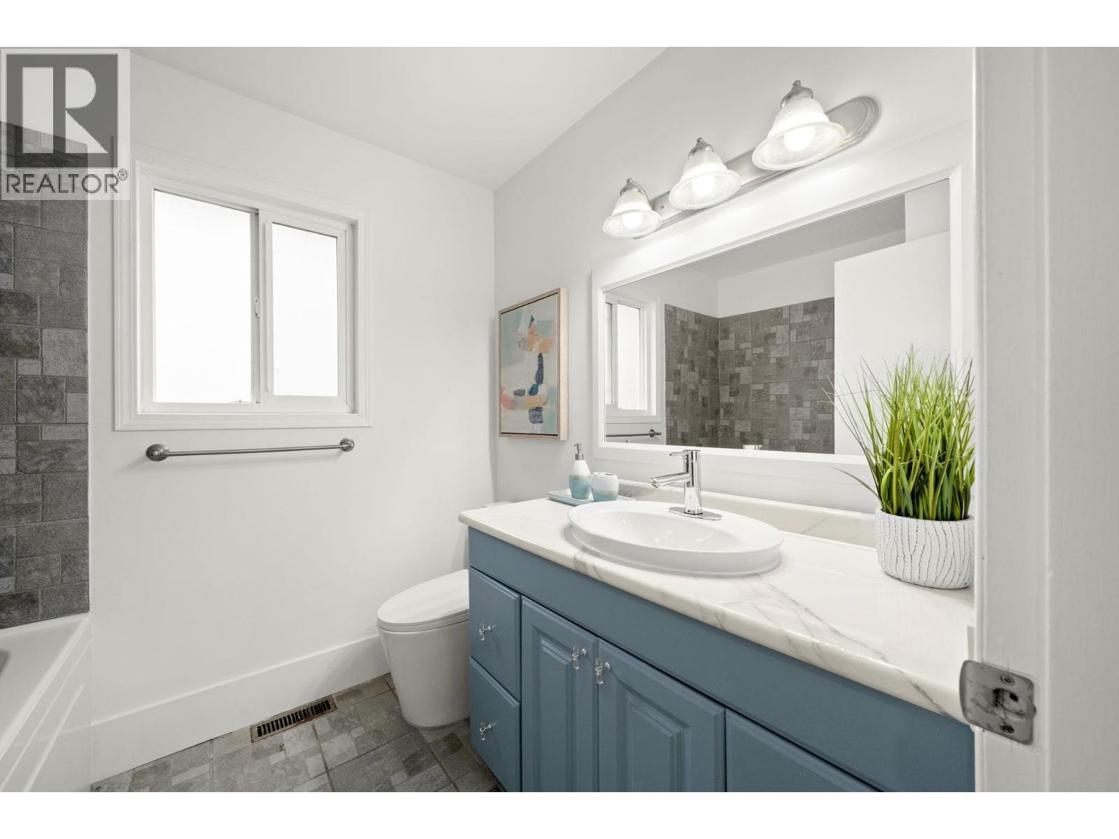 115 WARRICK STREET, Coquitlam