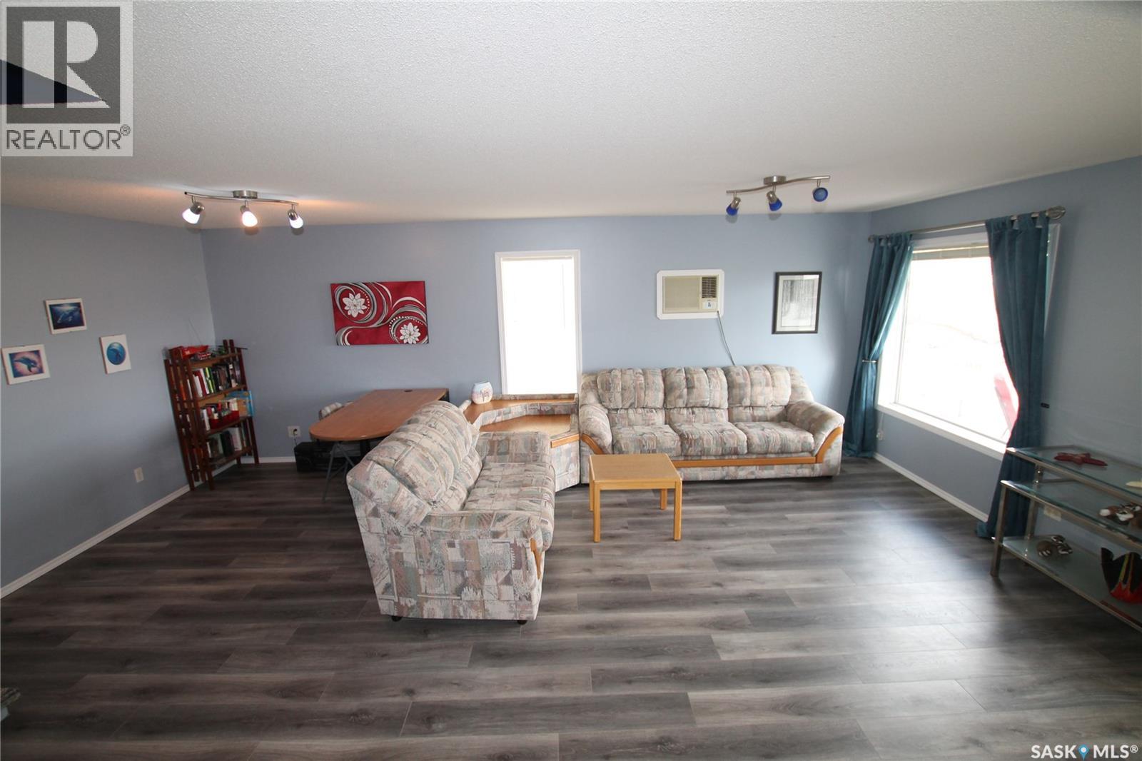 130 Marine DRIVE — photo 9