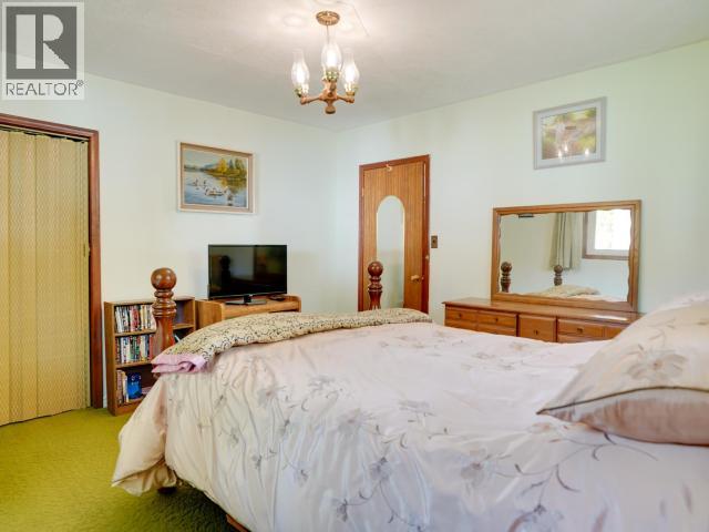 2468 ZILINSKY ROAD, Powell River