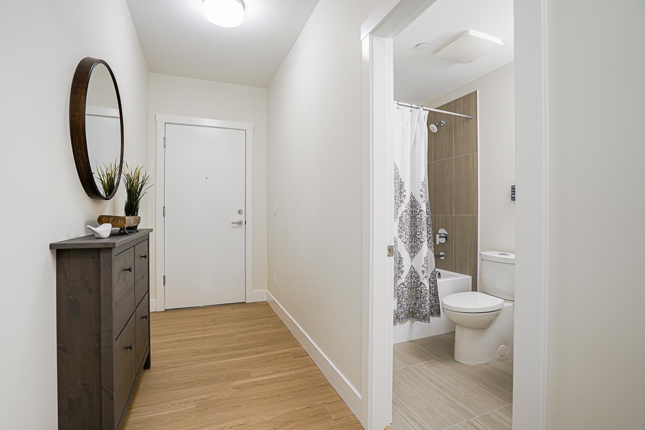 415 6960 NICHOLSON ROAD, Delta