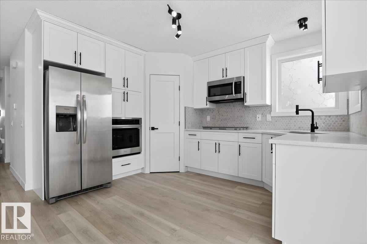 
          8916 175 AV NW
            <br/>
            <span>Edmonton</span>
            , 
            <span>AB</span>
             <span>T5Z3X9</span>
         - Photo 12