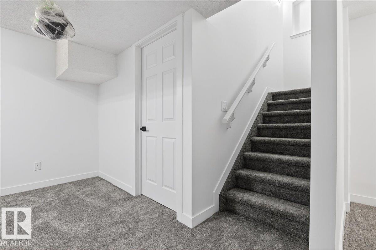 
          8916 175 AV NW
            <br/>
            <span>Edmonton</span>
            , 
            <span>AB</span>
             <span>T5Z3X9</span>
         - Photo 34