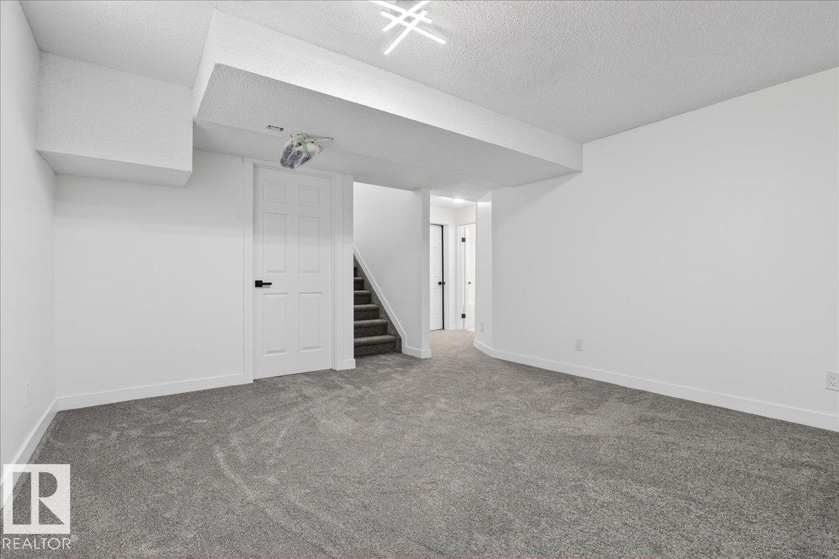 
          8916 175 AV NW
            <br/>
            <span>Edmonton</span>
            , 
            <span>AB</span>
             <span>T5Z3X9</span>
         - Photo 36