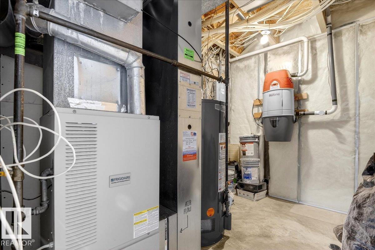 
          8916 175 AV NW
            <br/>
            <span>Edmonton</span>
            , 
            <span>AB</span>
             <span>T5Z3X9</span>
         - Photo 41