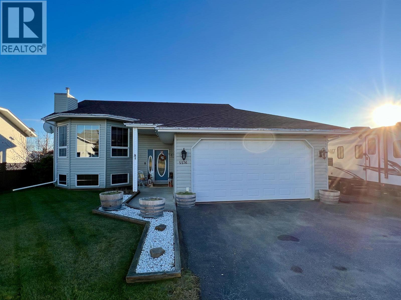 5516 W 57 AVENUE - 1