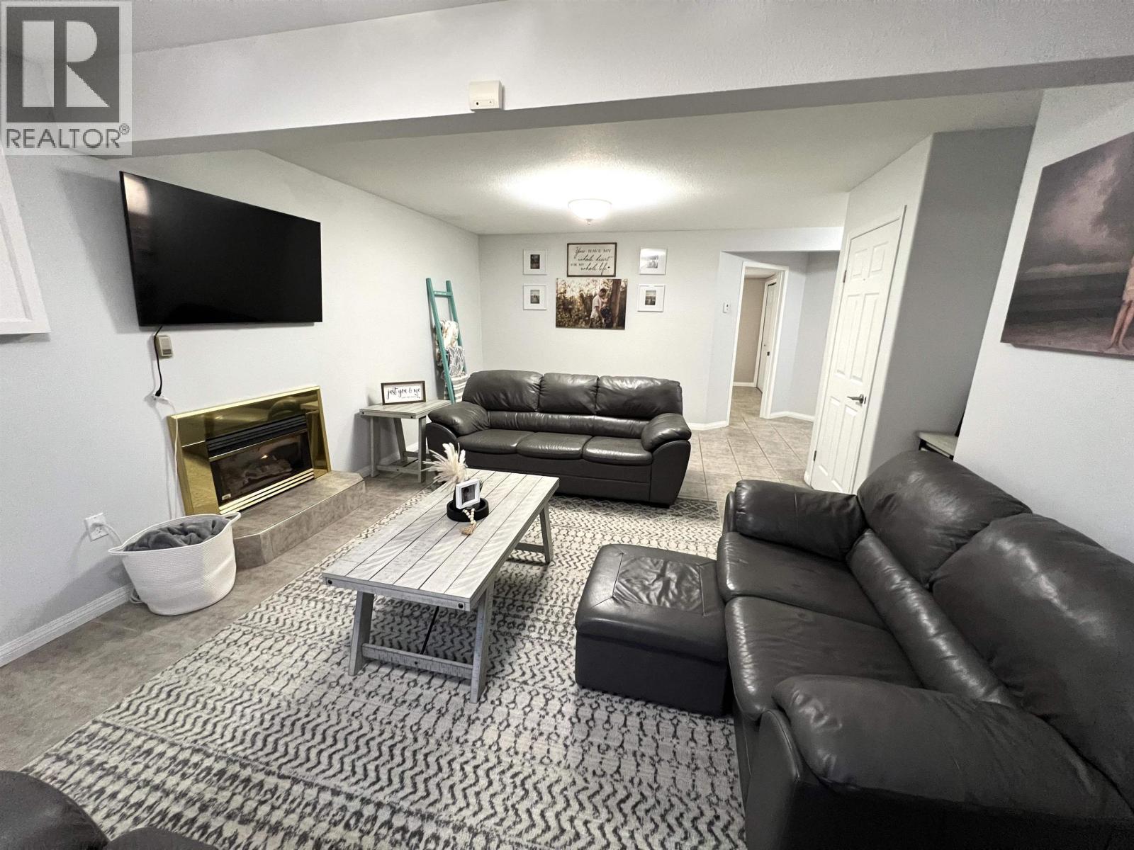 5516 W 57 AVENUE, Fort Nelson