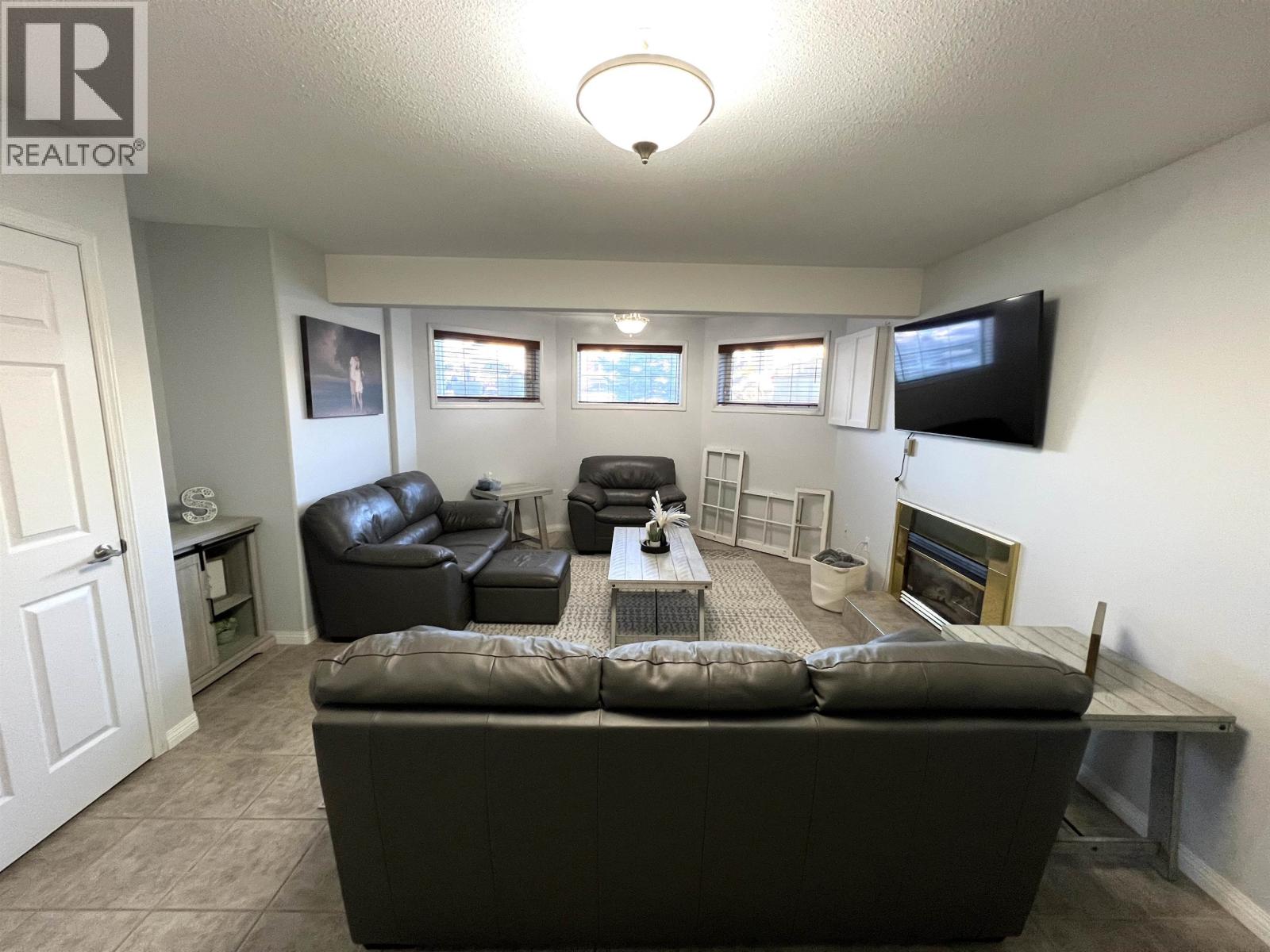 5516 W 57 AVENUE, Fort Nelson