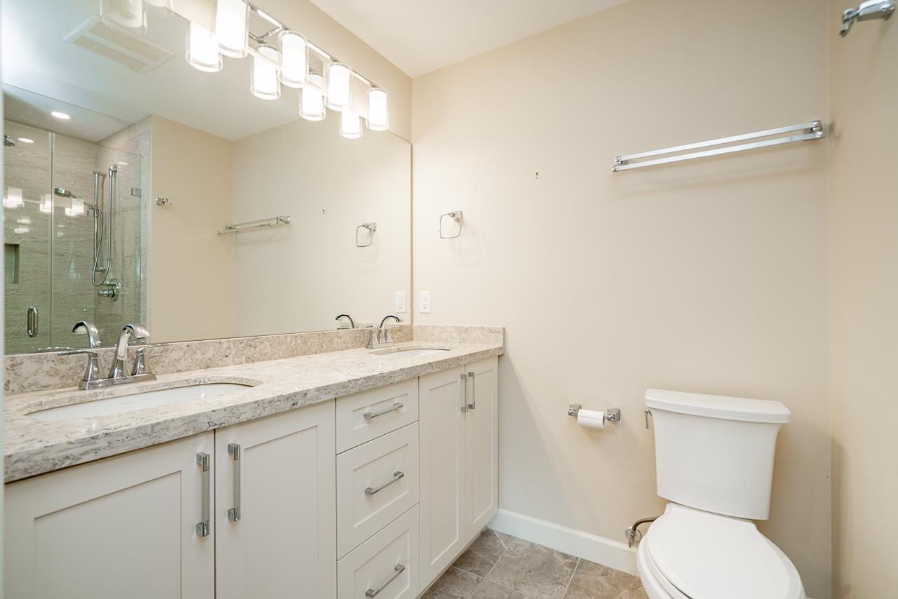 210 14588 MCDOUGALL DRIVE, White Rock