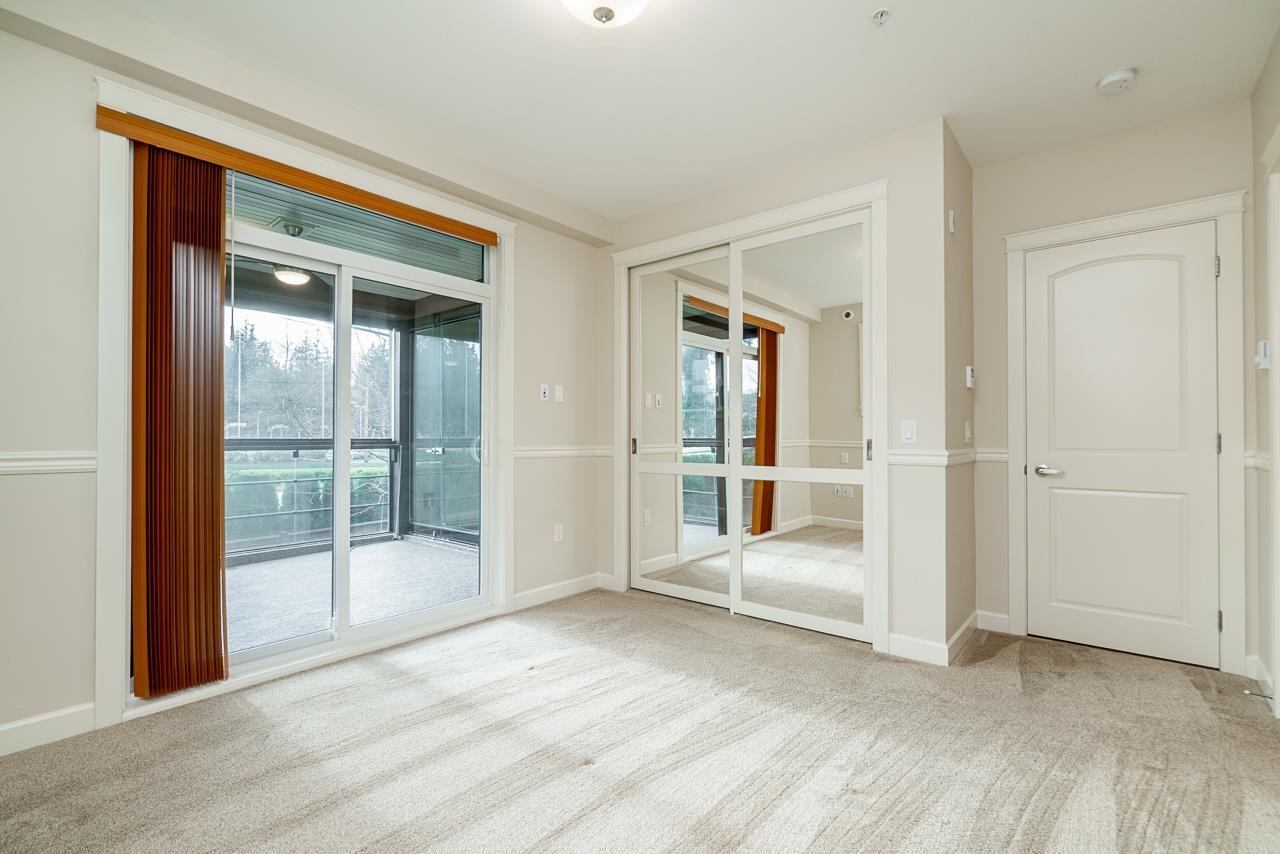 210 14588 MCDOUGALL DRIVE, White Rock