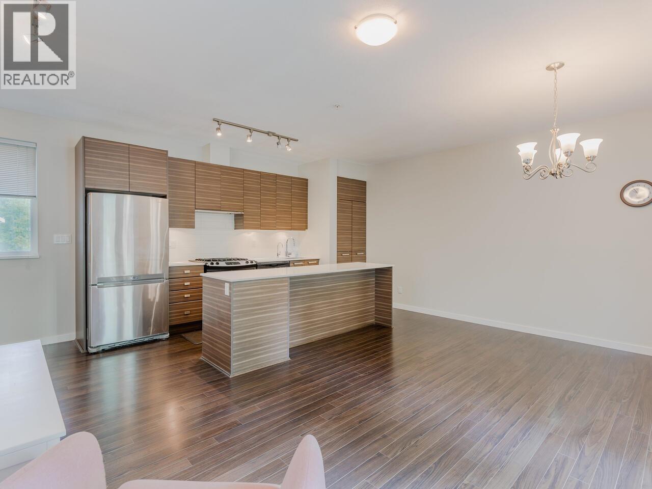 42 6965 HASTINGS STREET, Burnaby