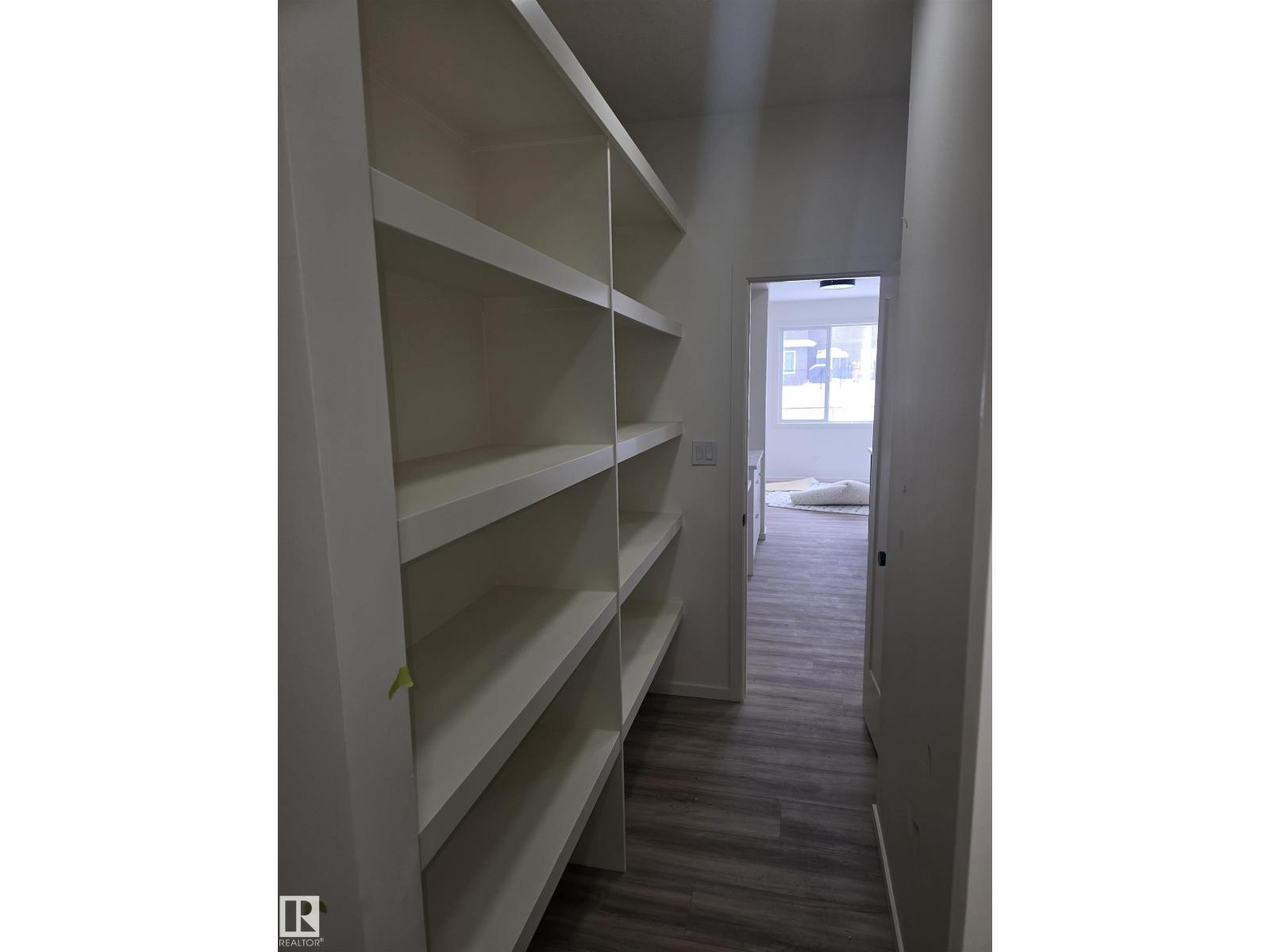 7706 174A AV NW, Edmonton