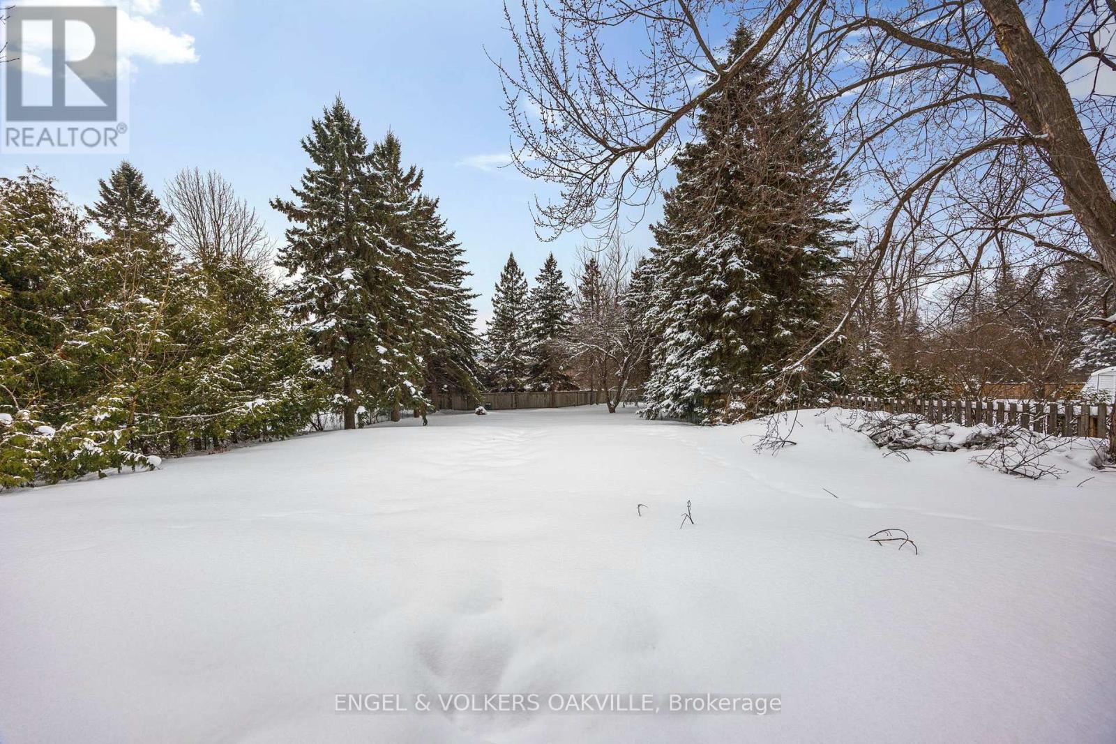 206 YEATES AVENUE - 33