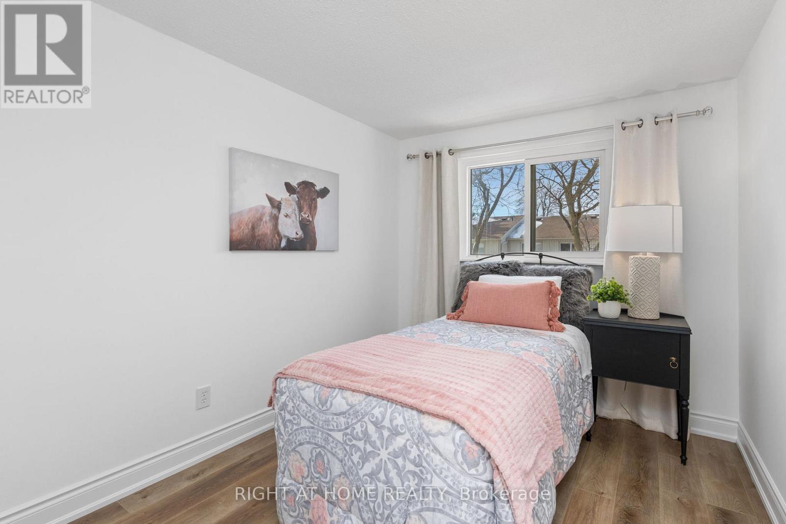 3 – 1400 MARY STREET N,Oshawa (Samac),,