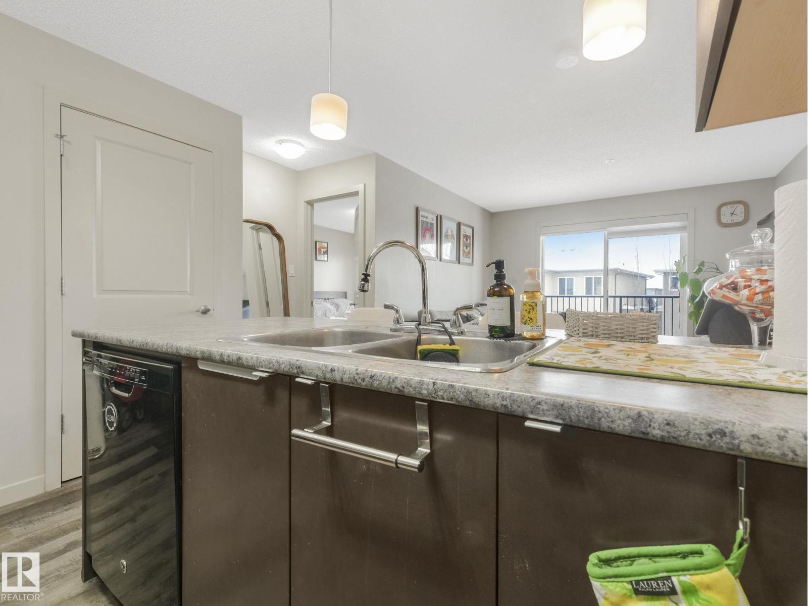 #212 508 ALBANY WY NW, Edmonton