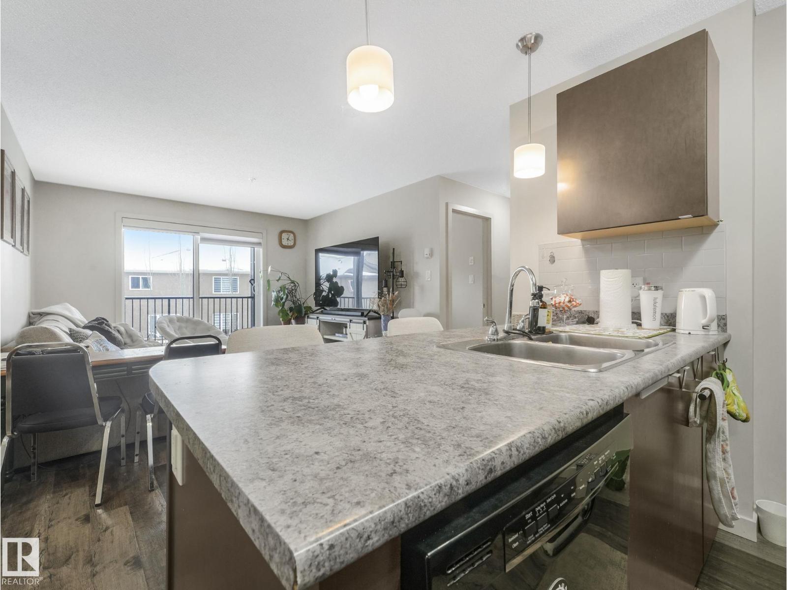 #212 508 ALBANY WY NW, Edmonton