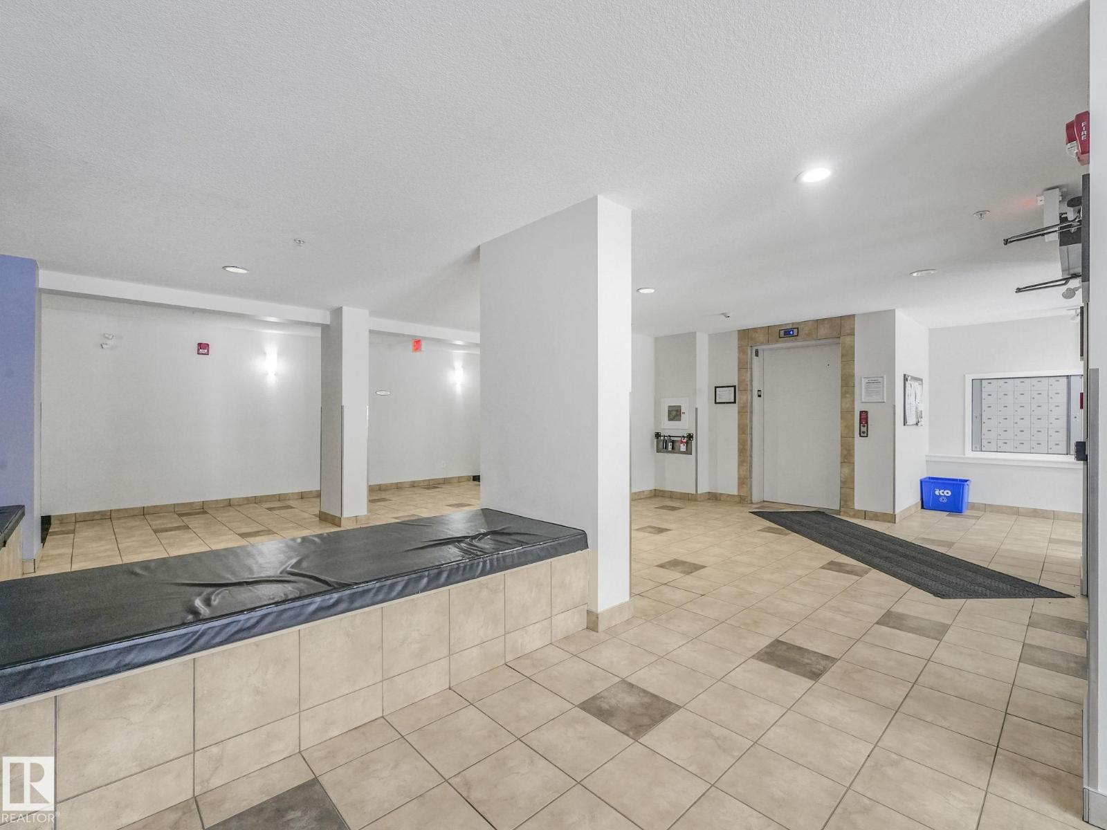 #212 508 ALBANY WY NW, Edmonton