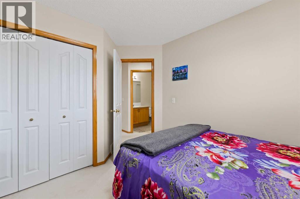 Single Family House for Sale in  Taravista Crescent Taradale Calgary 