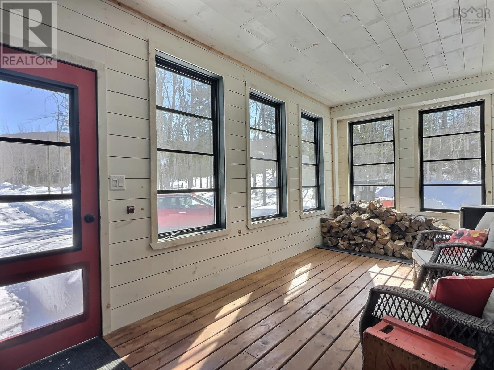 Property 18 of 21 of 556 Valley Road