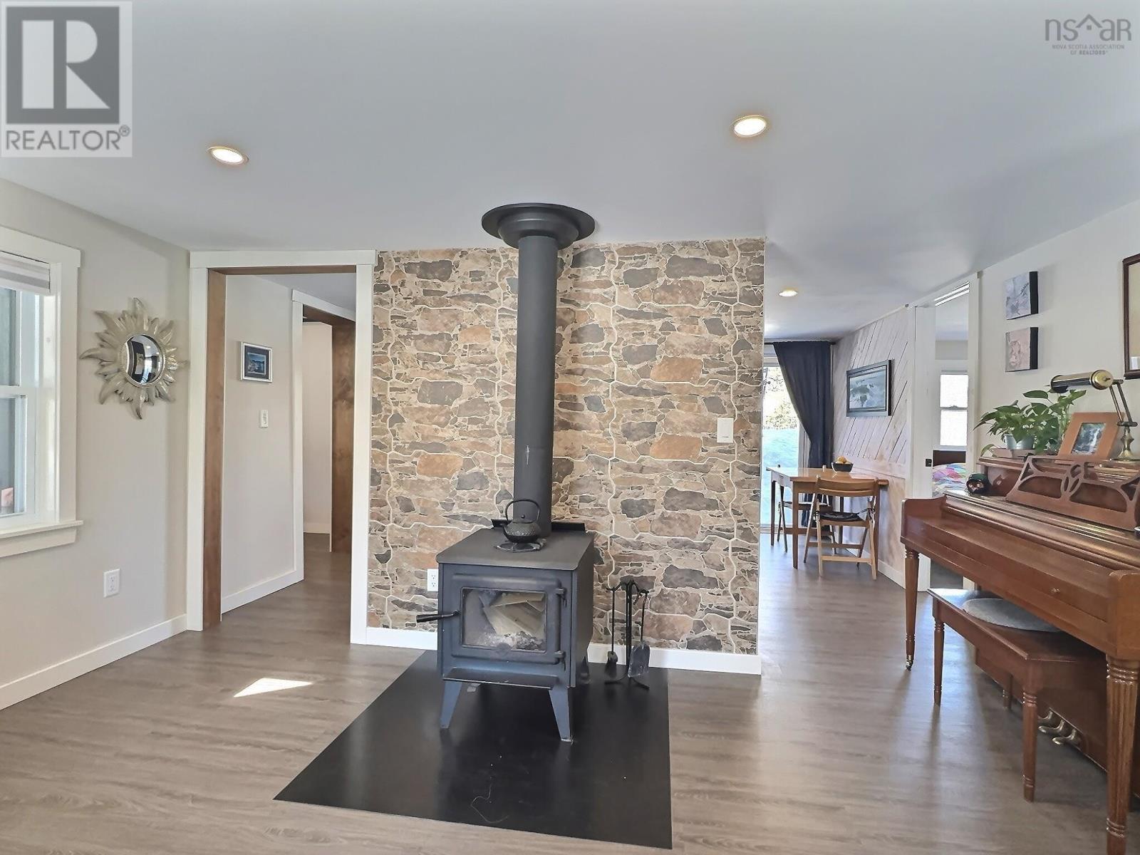 Property 8 of 21 of 556 Valley Road