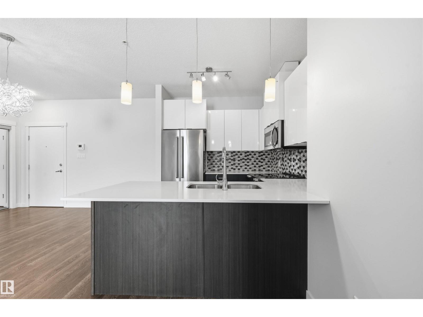 
          106 812 WELSH Drive SW
            <br/>
            <span>Edmonton</span>
            , 
            <span>AB</span>
             <span>T6X1Y7</span>
         - Photo 13