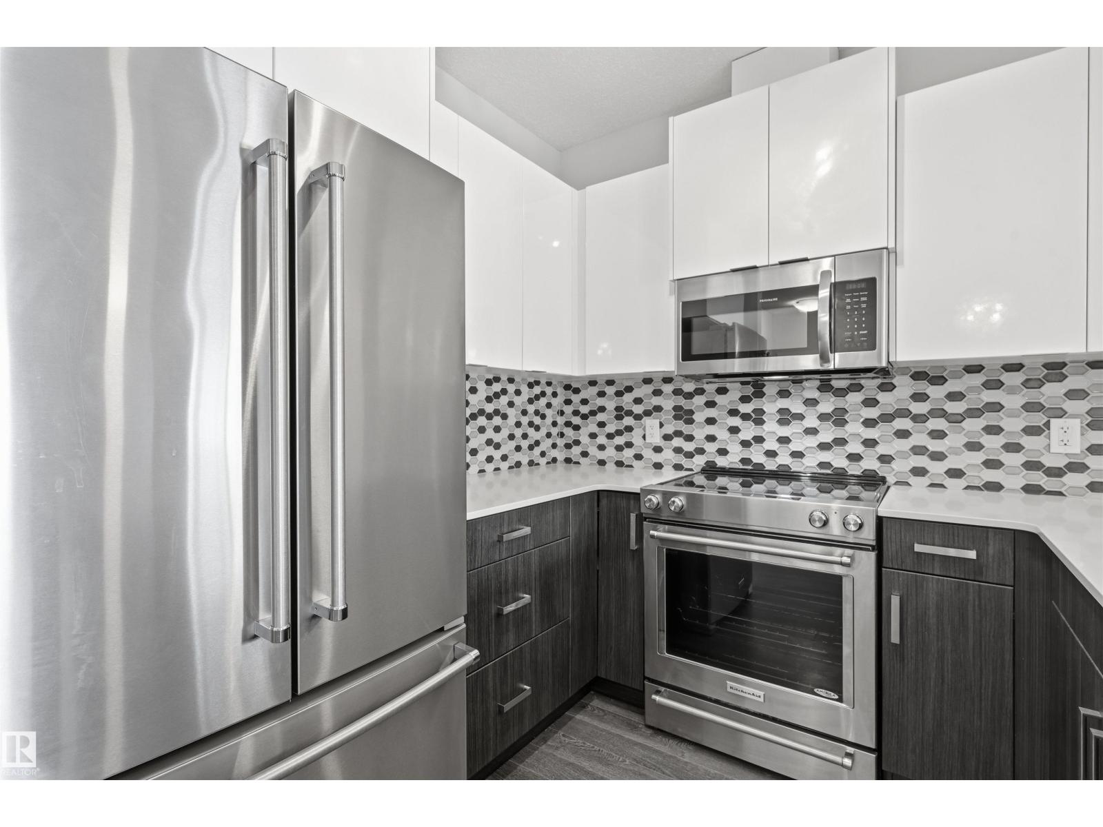 
          106 812 WELSH Drive SW
            <br/>
            <span>Edmonton</span>
            , 
            <span>AB</span>
             <span>T6X1Y7</span>
         - Photo 14