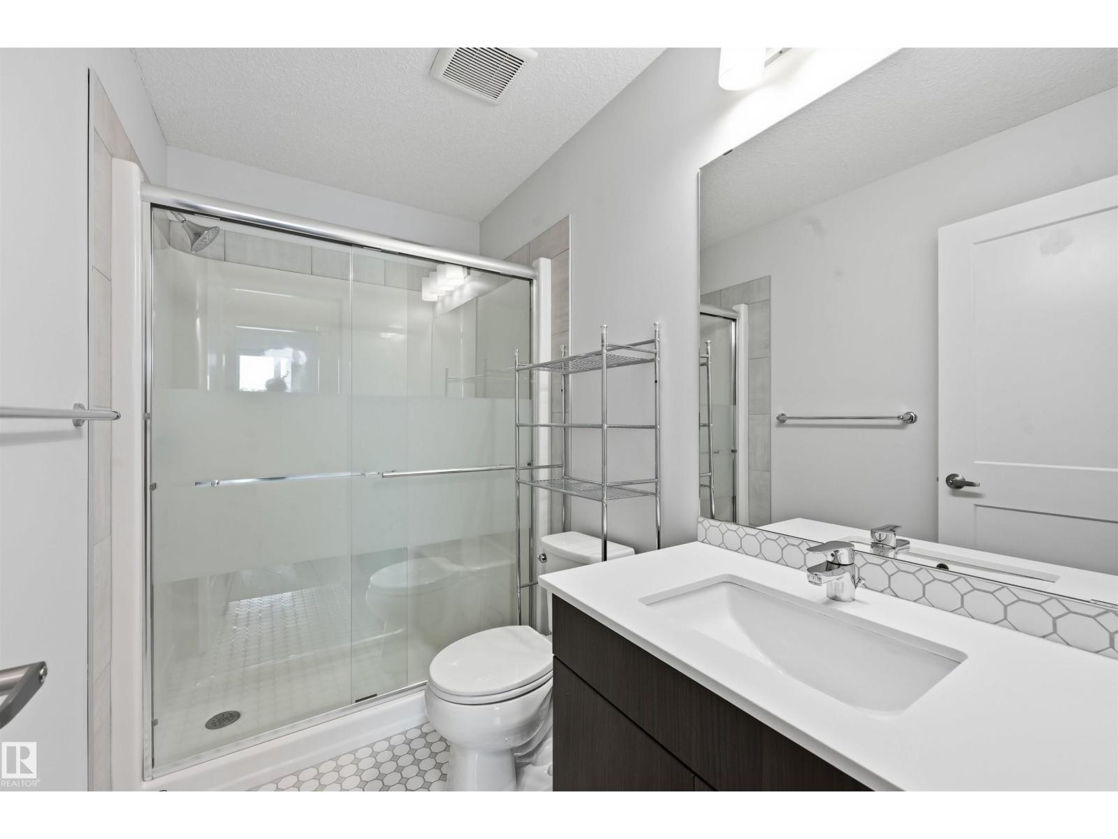 
          106 812 WELSH Drive SW
            <br/>
            <span>Edmonton</span>
            , 
            <span>AB</span>
             <span>T6X1Y7</span>
         - Photo 30