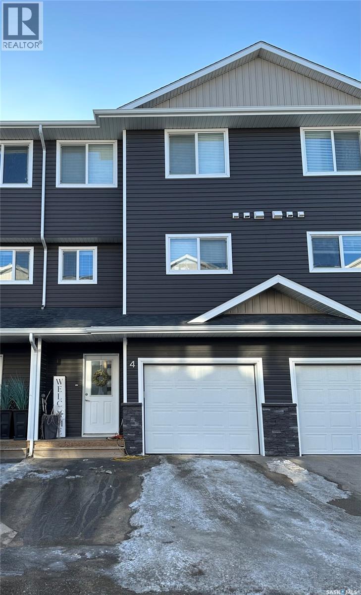#4 1060 PARR HILL DRIVE - 1