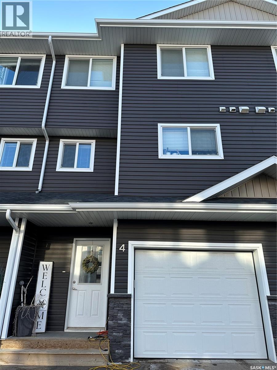 #4 1060 PARR HILL DRIVE - 2