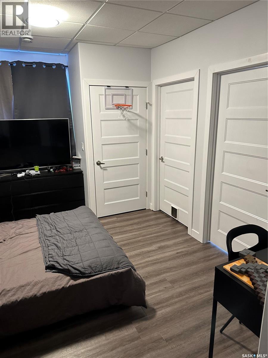 #4 1060 PARR HILL DRIVE - 20