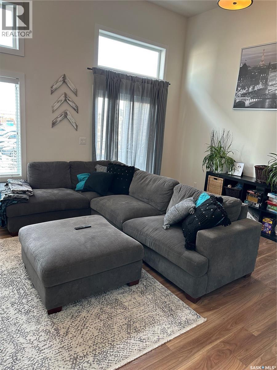 #4 1060 PARR HILL DRIVE - 8