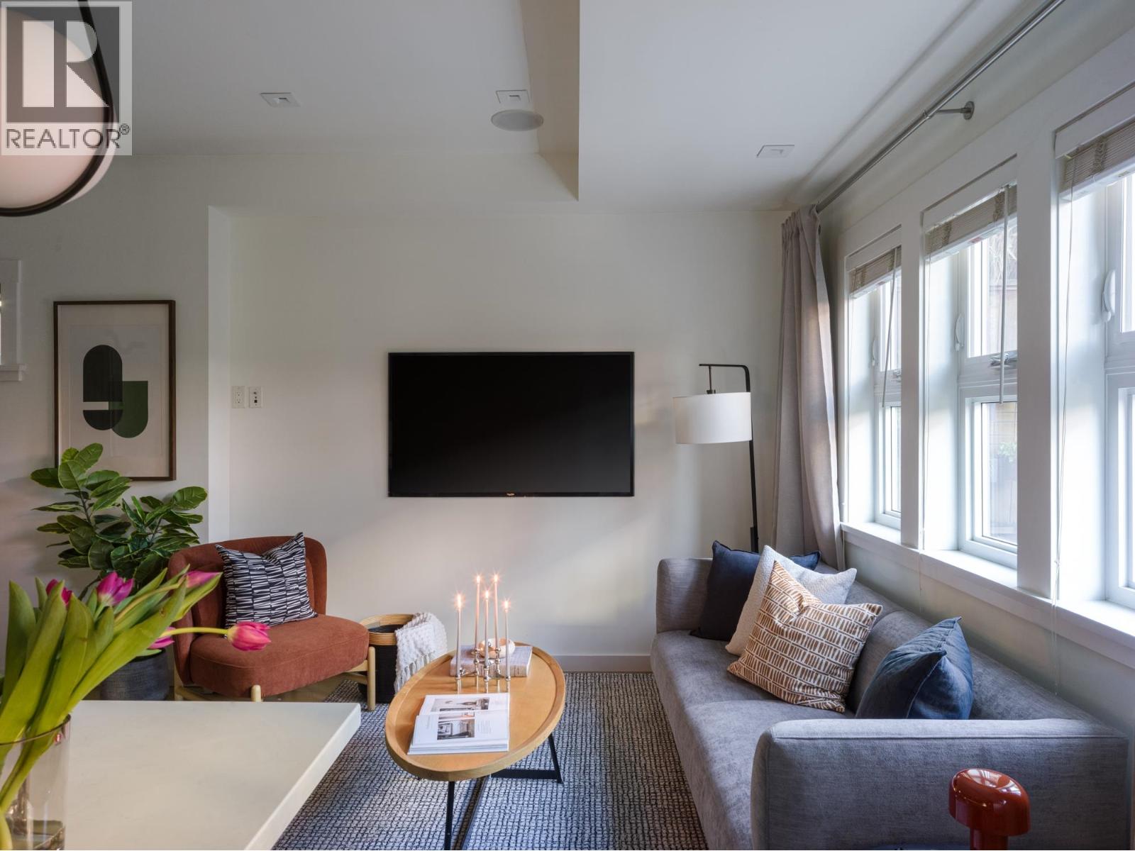 723 UNION STREET - Photo 5 of 33, Vancouver, British Columbia