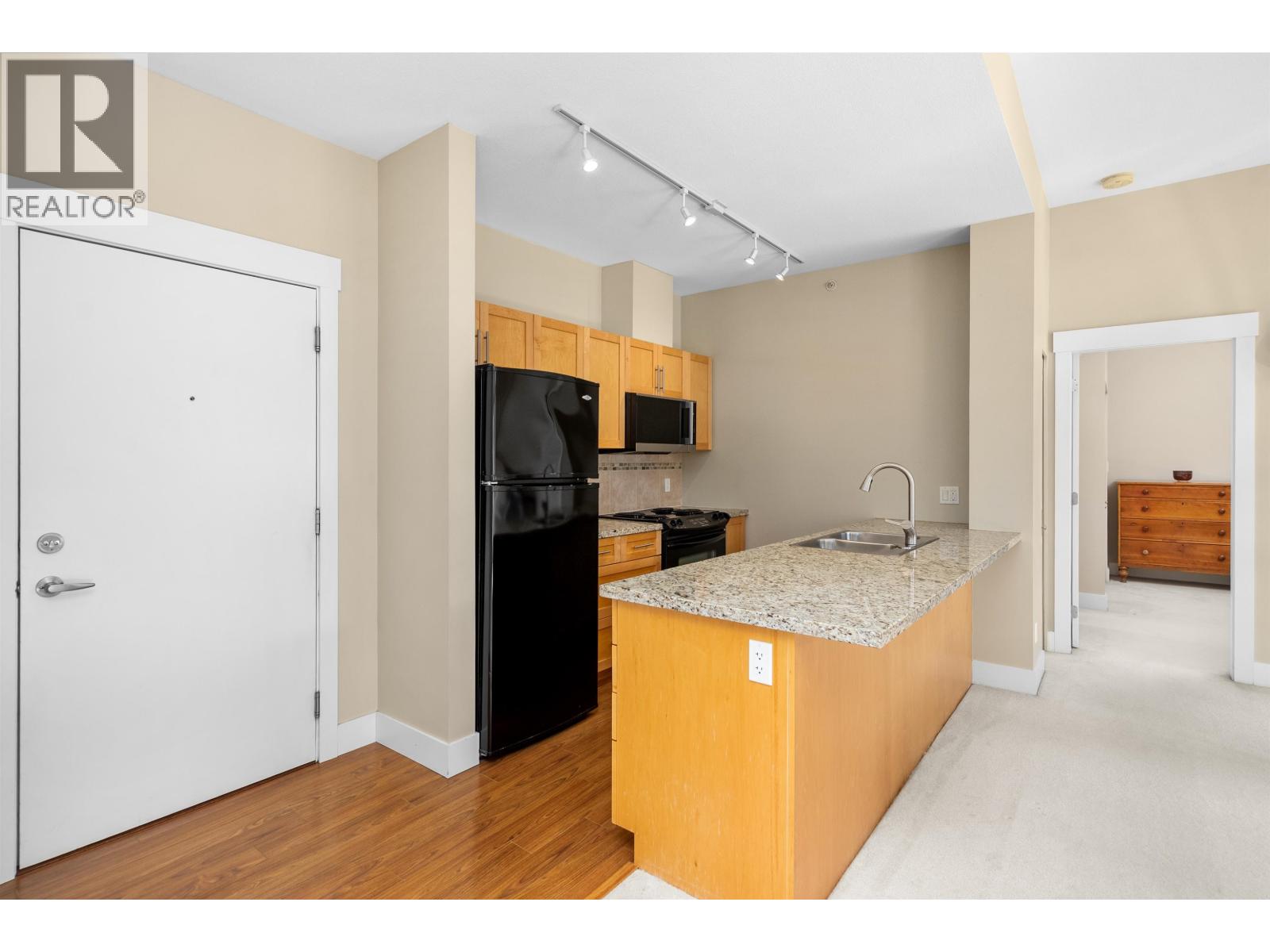 602 1211 VILLAGE GREEN WAY, Squamish