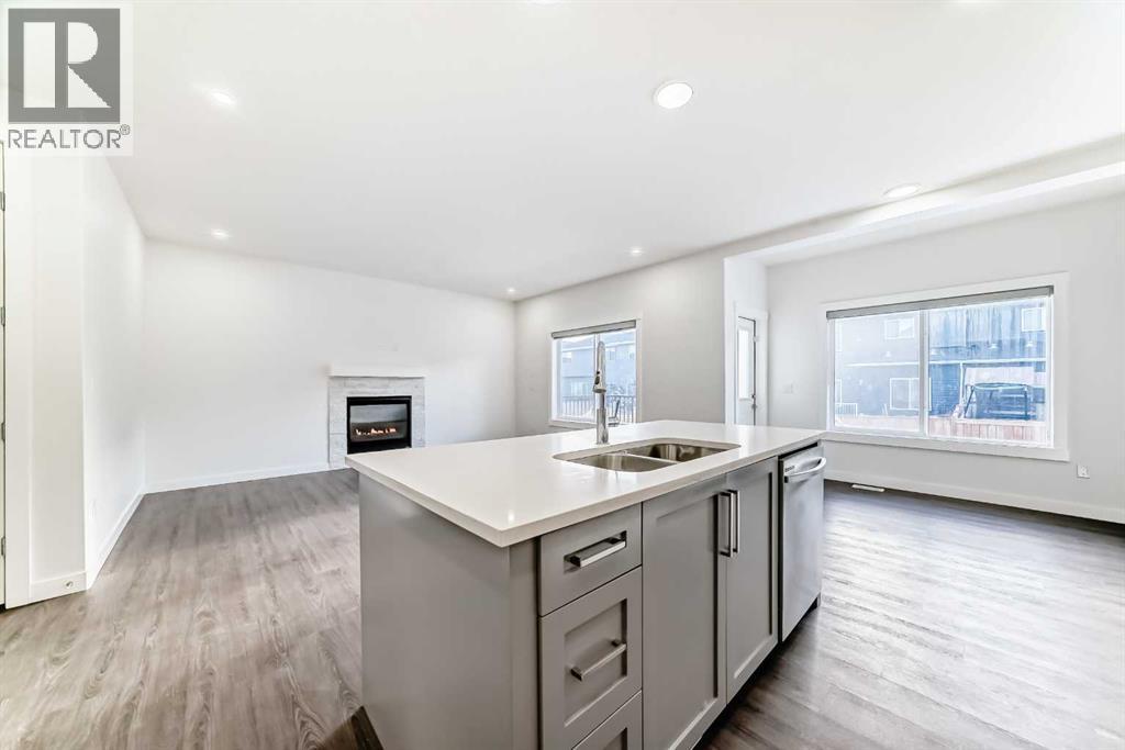 
          772 Edgefield Crescent
            <br/>
            <span>Strathmore</span>
            , 
            <span>AB</span>
             <span>T1P0H5</span>
         - Photo 9