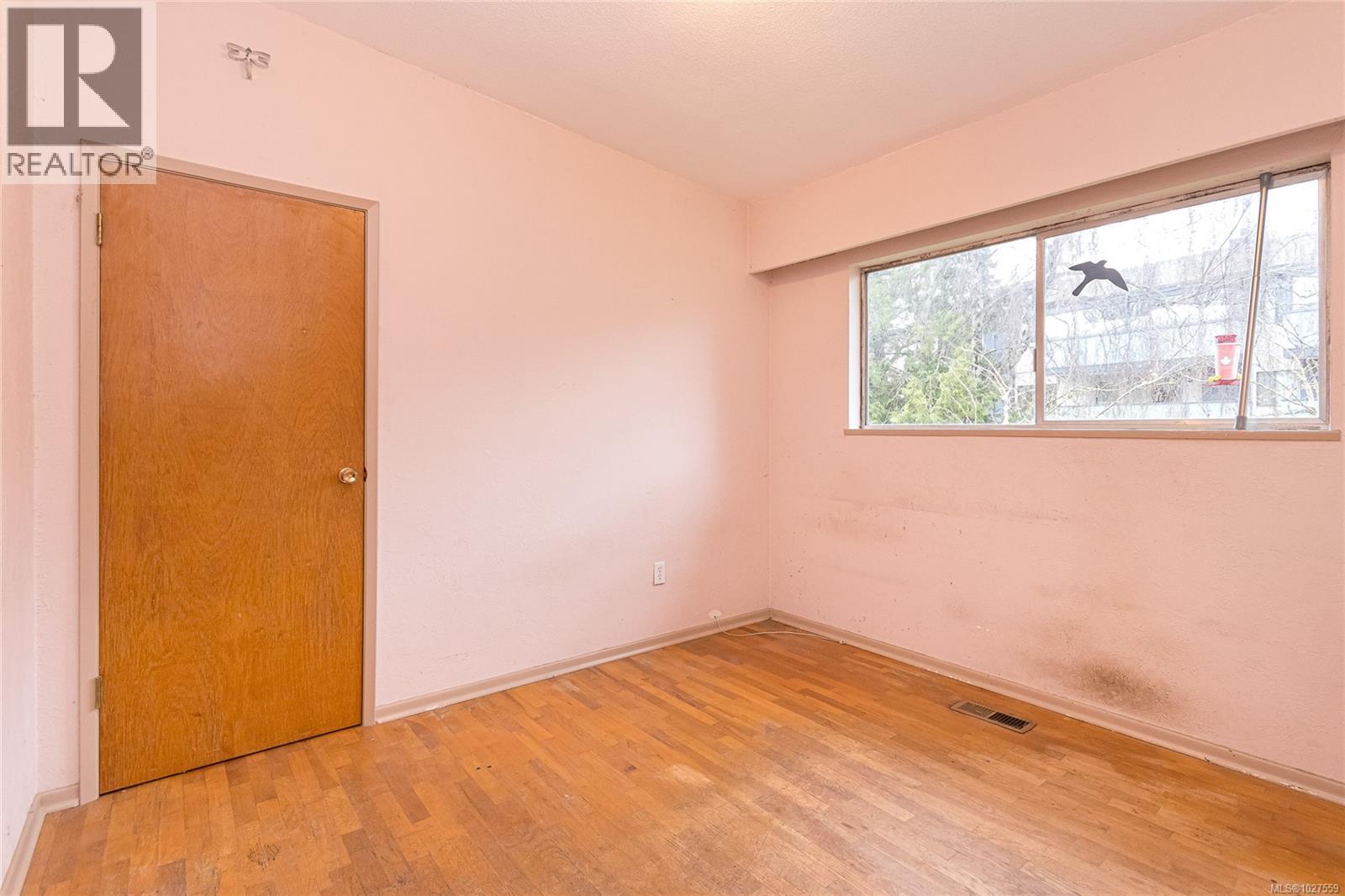  3903 Stockton Crescent, Saanich